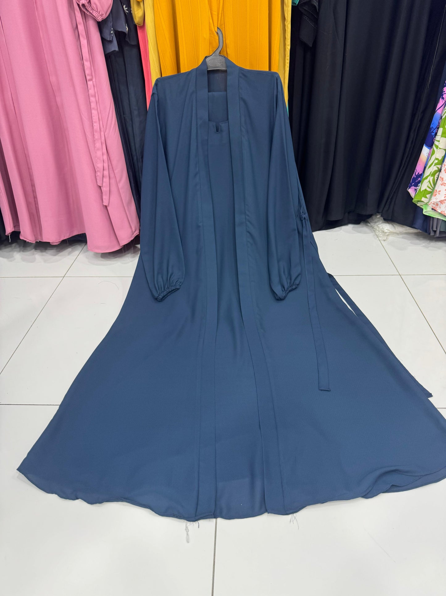 STEEL
BLUE